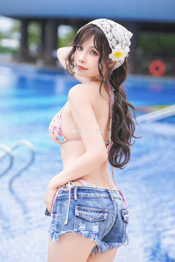 半岛 封面