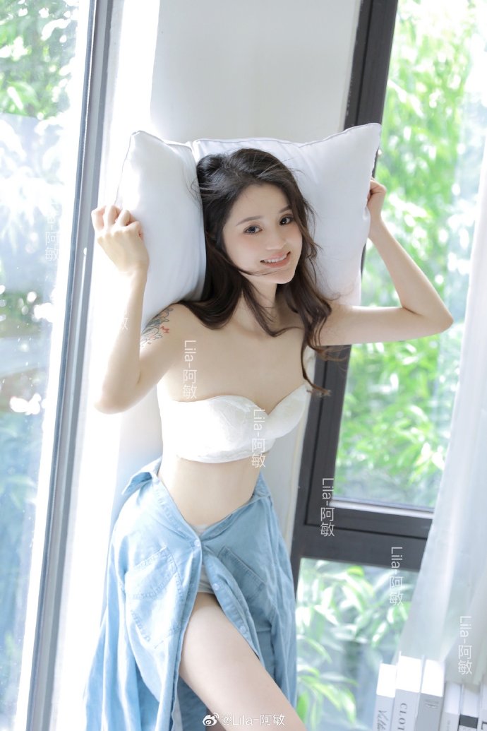 蜘蛛侠平行宇宙 封面