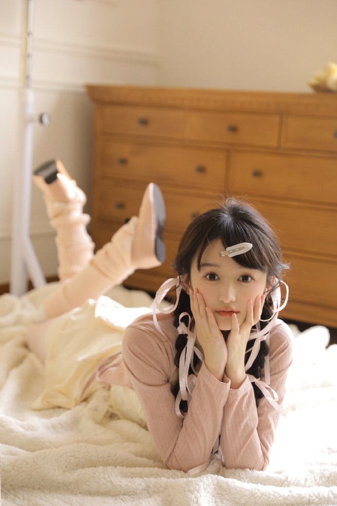 我是谁 封面