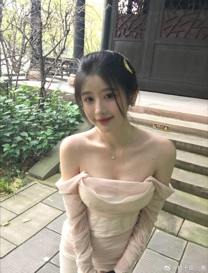 影 封面